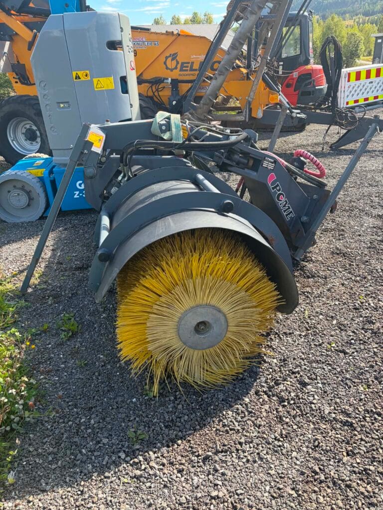 Pome feiekost traktor